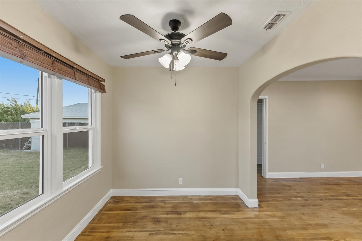 3070 E Peralta Way, Fresno, CA 93703