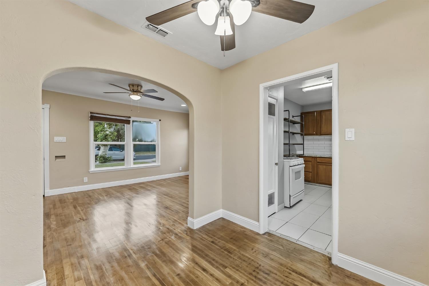 3070 E Peralta Way, Fresno, CA 93703