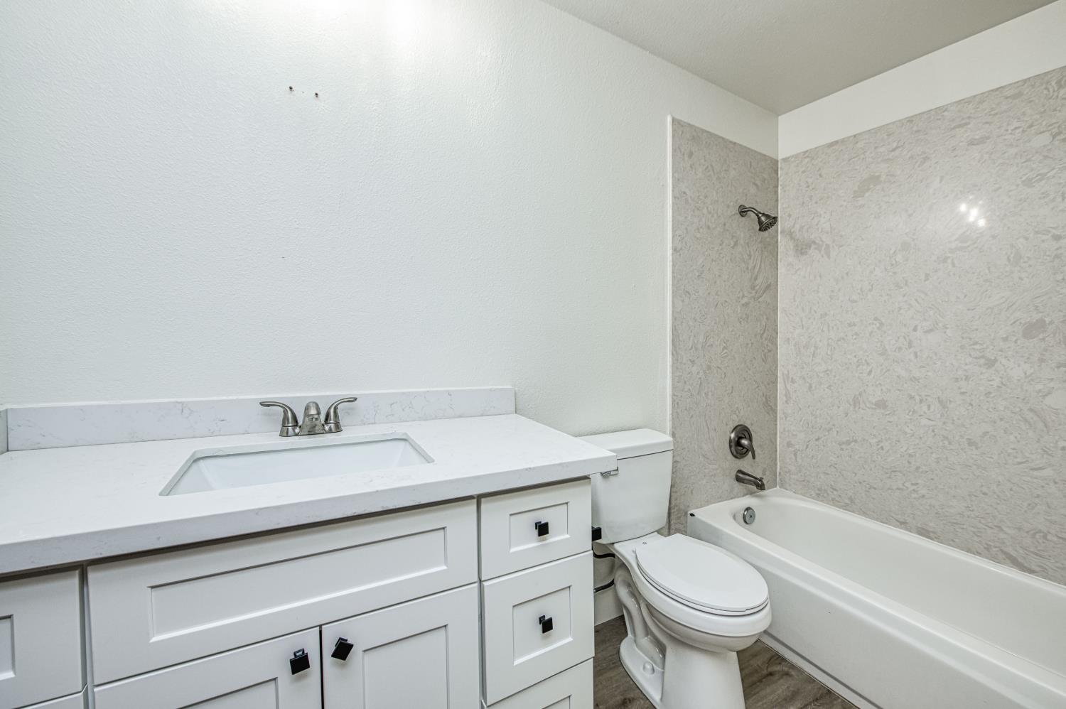 5034 W Menlo Ave, Fresno, CA 93722
