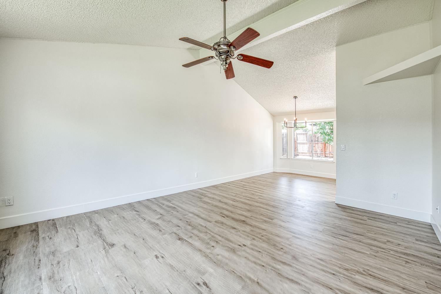 5034 W Menlo Ave, Fresno, CA 93722