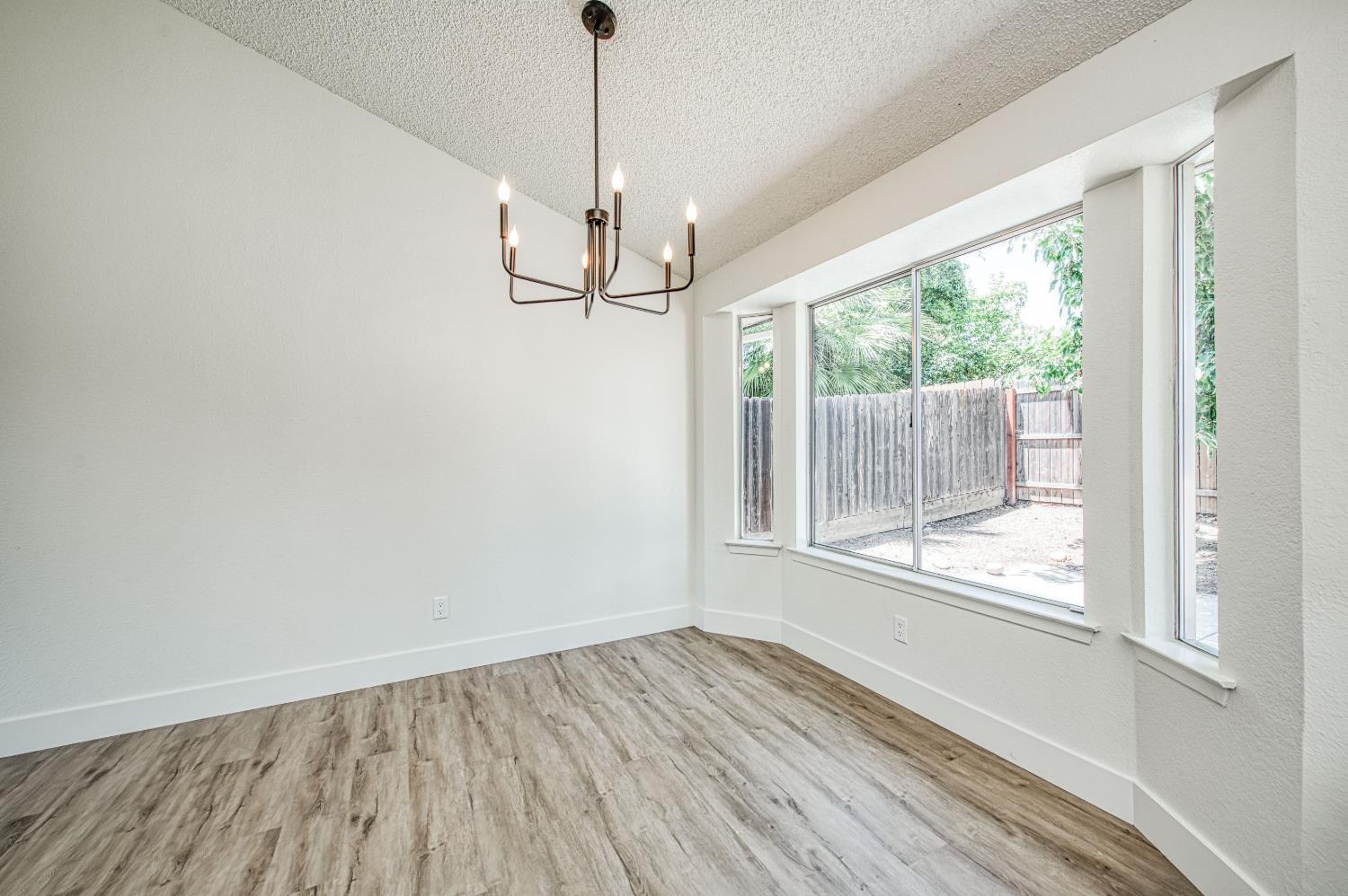 5034 W Menlo Ave, Fresno, CA 93722
