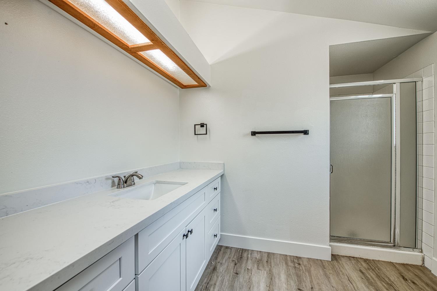 5034 W Menlo Ave, Fresno, CA 93722