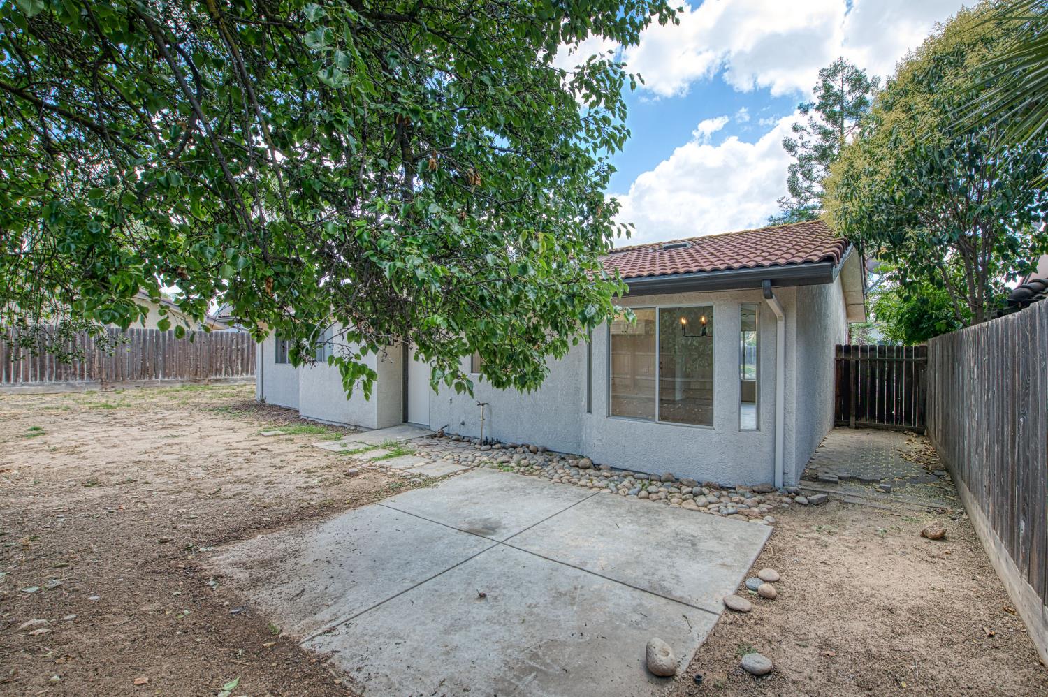 5034 W Menlo Ave, Fresno, CA 93722