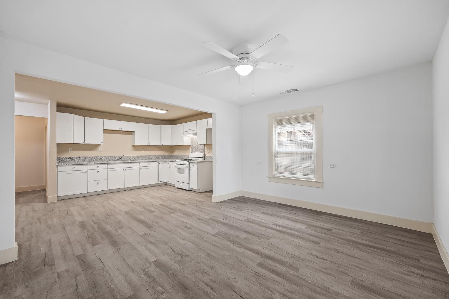2835 E Tyler Ave, Fresno, CA 93701