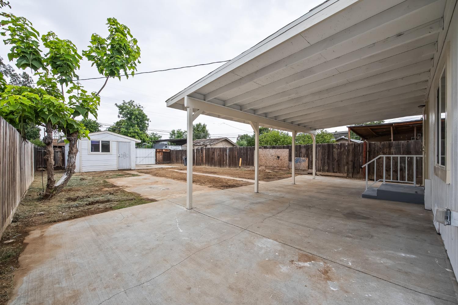 2835 E Tyler Ave, Fresno, CA 93701