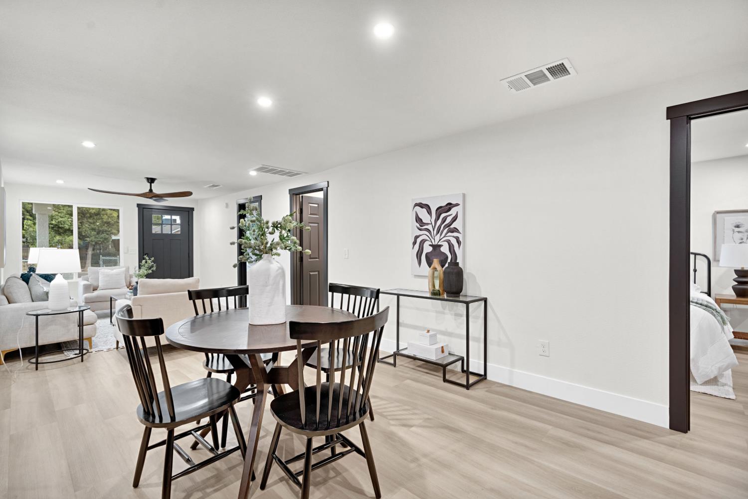 432 W Pinedale Ave, Fresno, CA 93650