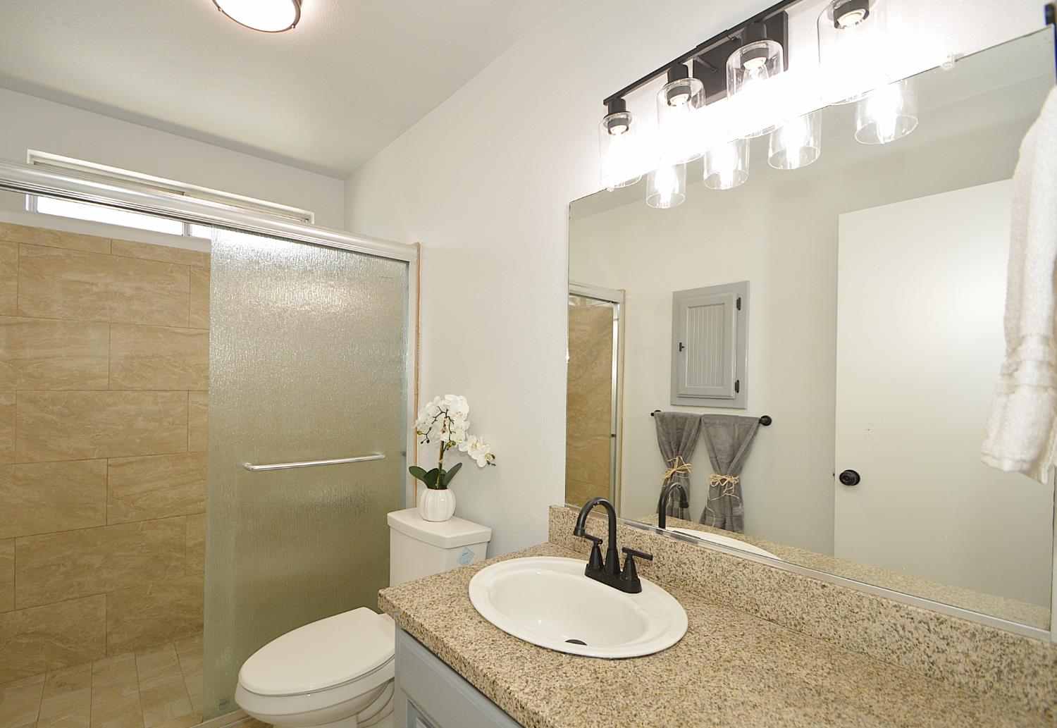 3290 N Rafael, Fresno, CA 93722