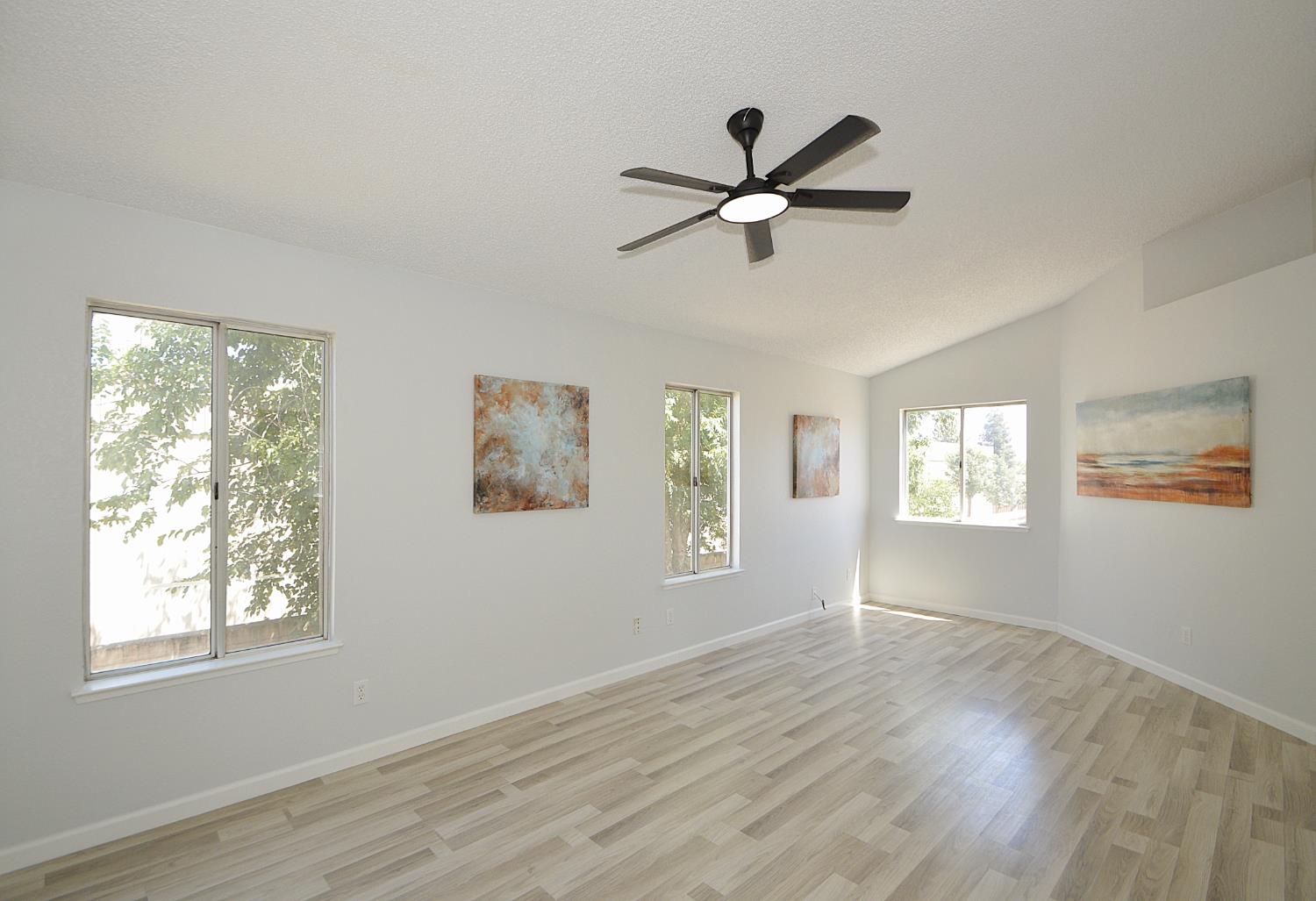3290 N Rafael, Fresno, CA 93722