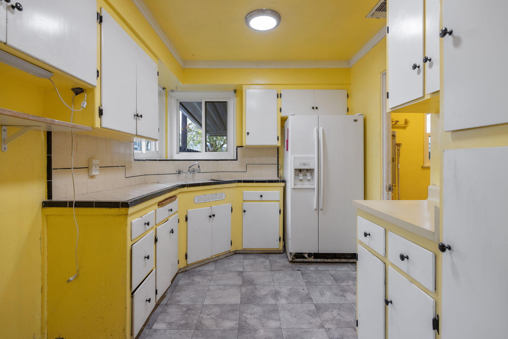 3021 E Simpson Ave, Fresno, CA 93703