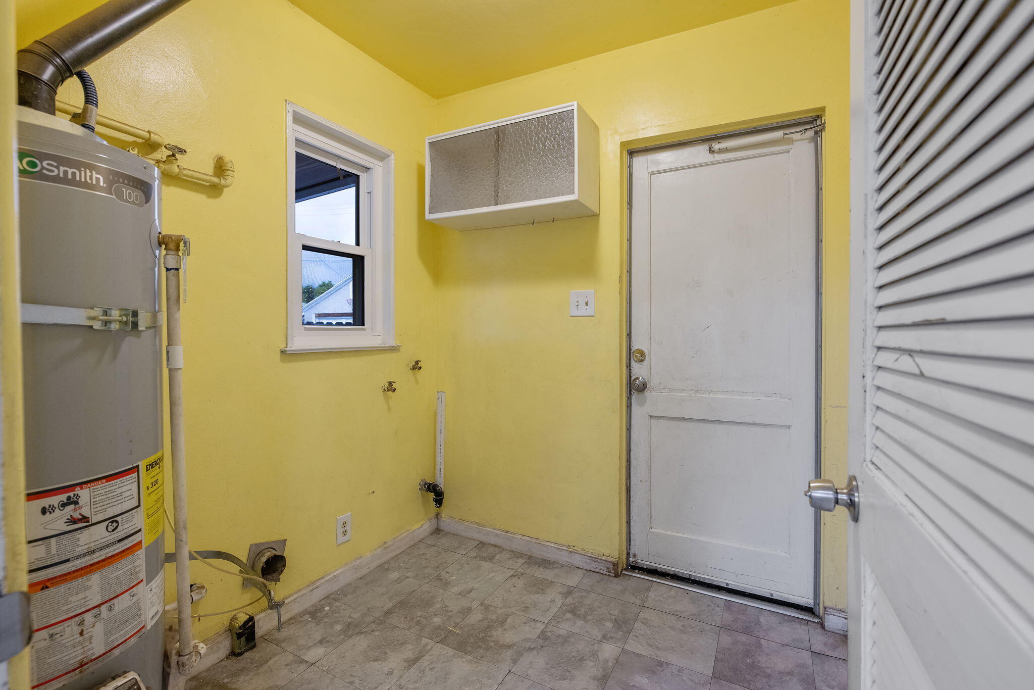 3021 E Simpson Ave, Fresno, CA 93703