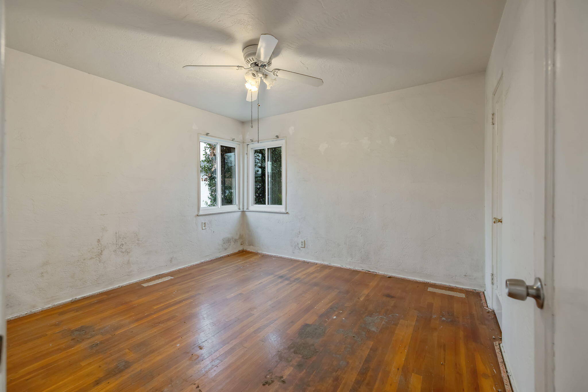 3021 E Simpson Ave, Fresno, CA 93703