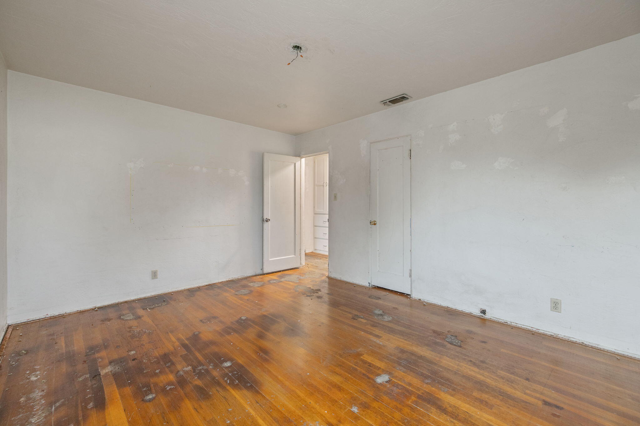 3021 E Simpson Ave, Fresno, CA 93703